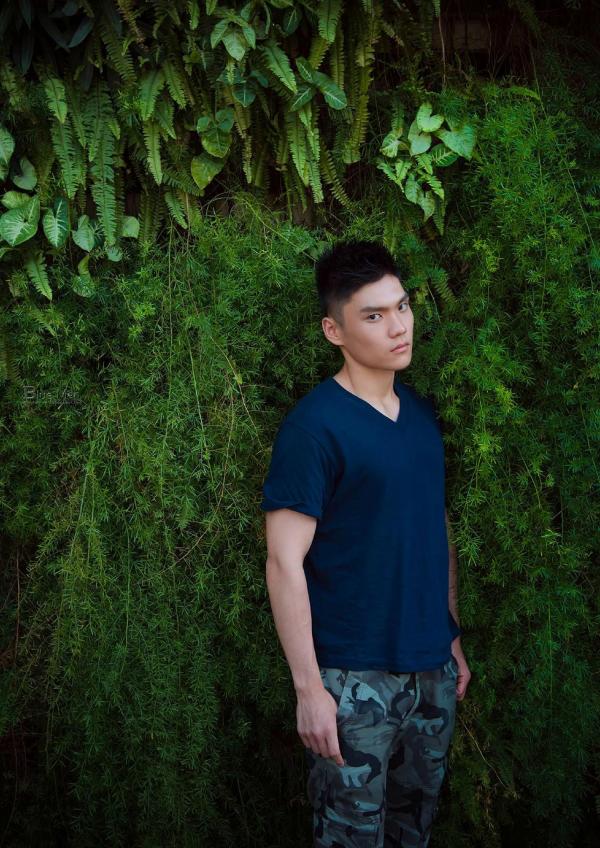 PHOTO-SET-BLUE-MAN-64---A-ZHEN-ONE-YEAR-LATER